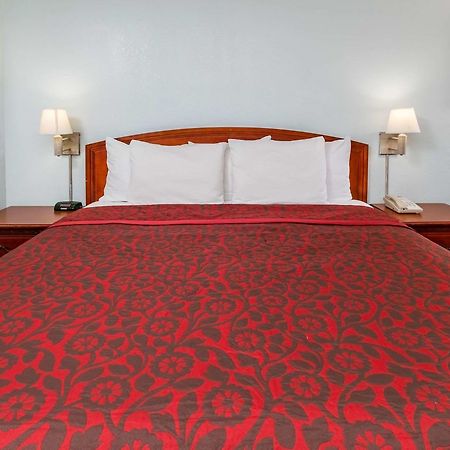 Oyo Hotel Muskogee Near Creek Nation Casino - Hwy 64 Bagian luar foto